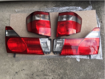 3 ไฟท้าย Toyota Alphard 10 ตัวแรก ปี 2002-2004  สินค้าสภาพดี คู่ซ้าย ขวา