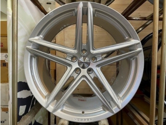 Genuine, unused display item, set of 4 wheels for the Porsche Macan VOSSEN VFS5 BRS 9J 10.5J Vossen Vosse Front 9J, 20 inches, offset +20, mid disc Rear 10.5J, 20 inches, offset +20, deep disc PCD 112, number of holes, 5H, hub total 66.56