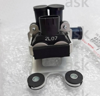 Crown Majesta Lexus LS460 LS600hL วาล์วควบคุมความสูง 48095-30060 อะไหล่แท้โตโยต้า Height Control Valve for Crown Majesta Lexus LS460 LS600hL Height Control Valve 48095-30060 Toyota Genuine Parts (Pre-order product, takes 25-30 days by ship)