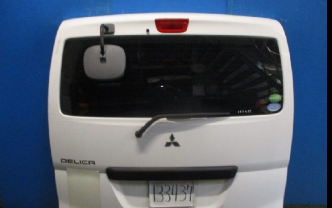 Mitsubishi Delica D5 CV5W MB15S MB46S CV5W KH-PE8W BVM20 Rear door tailgate rear hatch ประตูหลัง ประตูท้าย ฝาท้าย (Pre-order product, takes 25-30 days by ship)