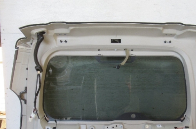 กระจกหลัง กระจกบังลมหลัง อะไหล่ถอดแท้มือสองจากญี่ปุ่น (สินค้าสั่งซื้อ บรรทุกทางเรือใช้เวลา 25-30วัน)