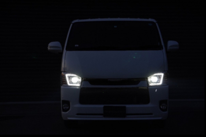 TOYATA HIACE Limited amber version 200 Series Hiace 4th/5th/6th/7th/8th generation LED headlight V3 sequential LED/halogen car use crystal eye ไฟหน้า LED V3 sequential LED / คริสตัลอาย สำหรับรถยนต์ฮาโลเจน (Pre-order product, takes 25-30 days by ship)