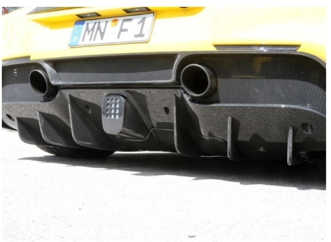 Ferrari 488 GTB ชุดฝาครอบช่องเปิดอากาศด้านหลัง (3 ชิ้น) Novitec Ferrari 488 GTB Rear Diffuser Air Opening Cover Set Carbon Aero Parts Ferrari (Pre-order product takes 25-30 days by ship)