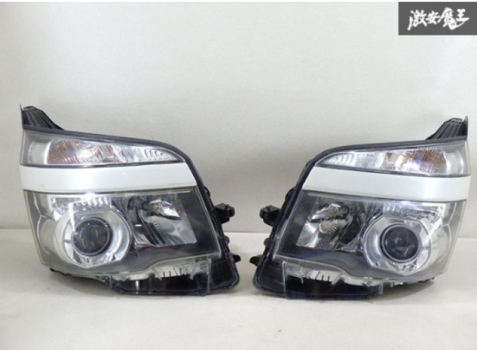 Toyota Vozy เลนส์ไฟหน้า VOXY HID 70/75 แท้ คู่ซ้าย-ขวา (สินค้าพรีออเดอร์จากประเทศญี่ปุ่นใช้เวลาจัดส่ง 25-30 วัน)