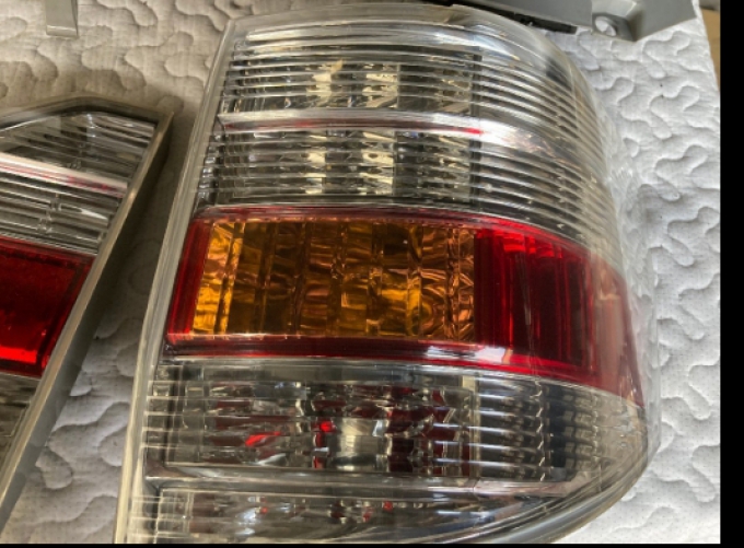 ไฟท้าย Toyota Alphard 10 Hybrid (ATH10W) ข้างซ้าย-ขวา Toyota Alphard 10 Hybrid (ATH10W) tail lights, left-right side (Pre-order product, takes 25-30 days by ship)