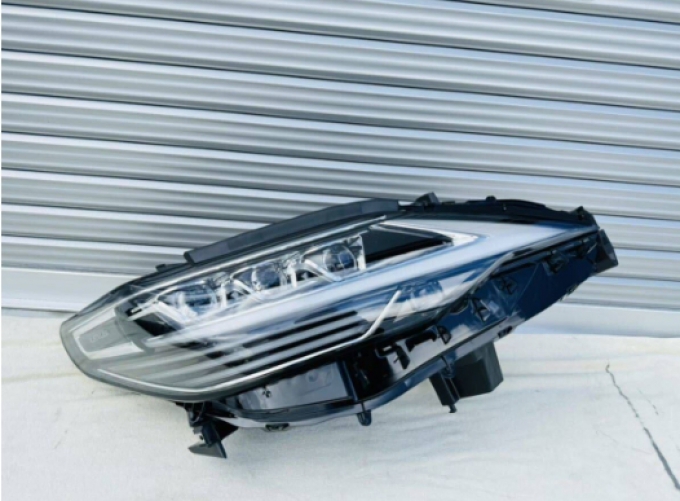 Lexus genuine LM350 LM300h headlight Lexus Lexus genuine CPU included unused item 1คู่ ซ้าย-ขวา (Pre-order product, takes 25-30 days by ship)