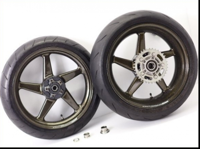 Motorcycle wheels for Ducati  ドゥカティ用ホイール รับสั่งซื้อ รับประมูล รับนำเข้า Accepting orders accepting auctions accepting imports Price includes clearing taxes