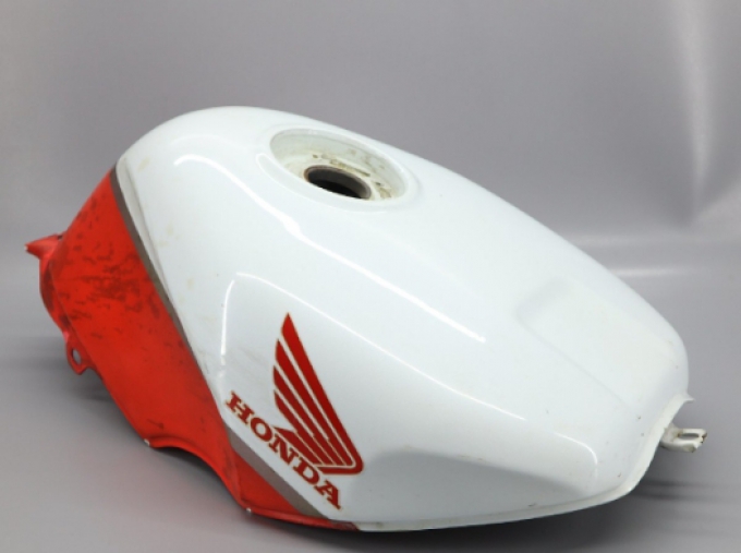 Motorcycle fuel tank  ถังน้ำมันเชื้อเพลิงรถมอเตอร์ไซค์ รับสั่งซื้อ รับประมูล รับนำเข้า Accepting orders accepting auctions accepting imports Price includes clearing taxes