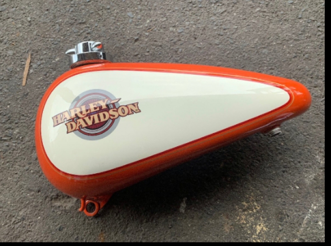 Motorcycle fuel tank  ถังน้ำมันเชื้อเพลิงรถมอเตอร์ไซค์ รับสั่งซื้อ รับประมูล รับนำเข้า Accepting orders accepting auctions accepting imports Price includes clearing taxes