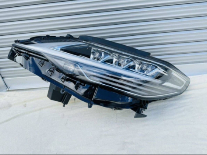 Lexus genuine LM350 LM300h headlight Lexus Lexus genuine CPU included unused item 1คู่ ซ้าย-ขวา (Pre-order product, takes 25-30 days by ship)