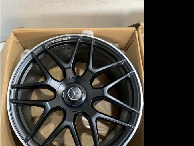 Mercedes Benz AMG W463 W 463AG Class G65 Edition 463 Genuine 22 Wheels 4pcs G350 G500 G55 G63 G65 Manufacturer  Mercedes-Benz Genuine AMG W463 Size 22 inches, Number of wheels 4 PCD 130, Wheel width: 10J Offset +36, Number of holes 5H