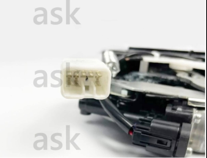 Genuine LEXUS Luggage Door Closer, Trunk Lock Actuator for Lexus LS โช๊คประตูสัมภาระ ASSY ล็อคประตูท้ายรถ แอคชูเอเตอร์ล็อคประตูท้าย อะไหล่แท้ (Pre-order product, takes 25-30 days by ship)