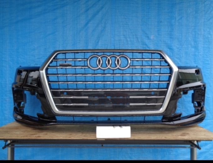 AUDI Q7 4M Genuine Front Bumper Front Grille AUDI Q7 4M กันชนหน้าแท้ กระจังหน้า (Pre-order product, takes 25-30 days by ship)