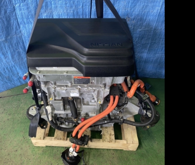 Nissan Leaf นิสสัน ลีฟ 日産 リーフ ZE ZE0 ZE1 (สินค้าพรีออเดอร์จากประเทศญี่ปุ่นใช้เวลาจัดส่ง 25-30 วัน)