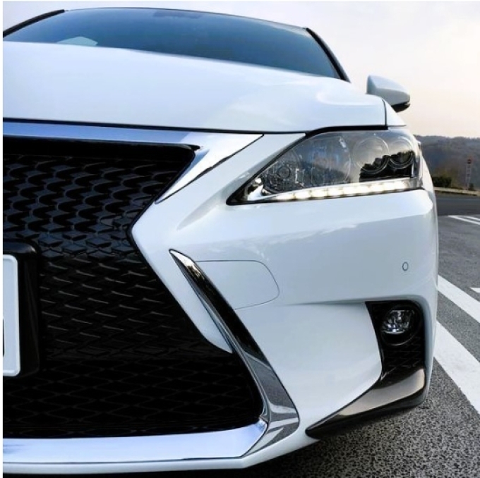 LEXUS Genuine RADIATOR GRILLE LOWER MOLDING คิ้วกระจังหน้า Lexus CT200h ZWA10 ของใหม่ (Pre-order product, takes 25-30 days by ship)