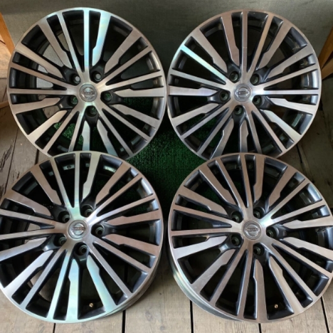 Nissan Elgrand E51 ME51 E52 TE52 PNE52 PE52  (สินค้าสั่งซื้อ บรรทุกทางเรือใช้เวลา 25-30วัน)