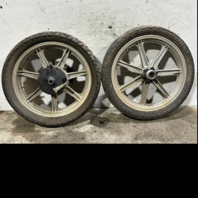 Motorcycle wheels for Yamaha ヤマハ用二輪車用ホイール  รับสั่งซื้อ รับประมูล รับนำเข้า Accepting orders accepting auctions accepting imports Price includes clearing taxes