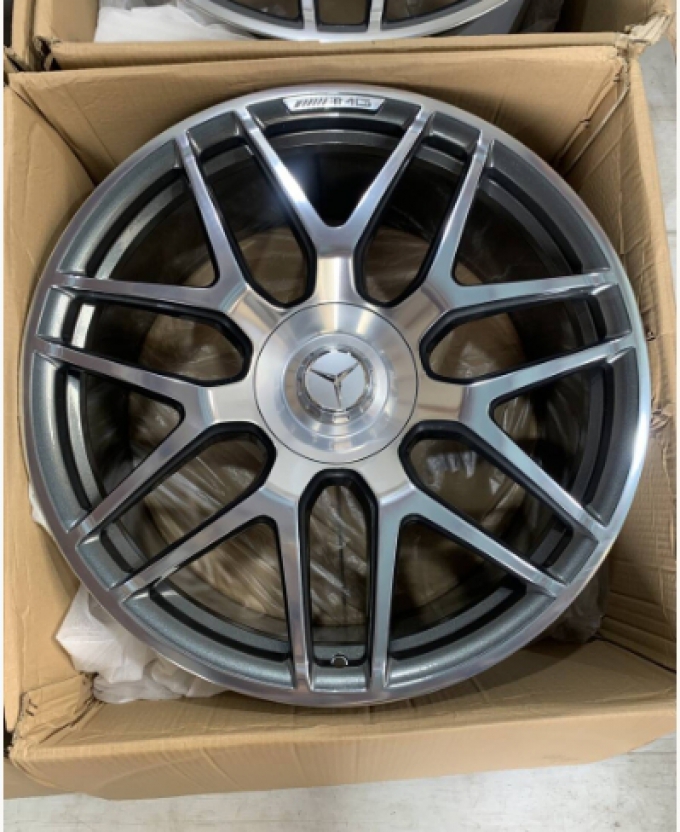 Mercedes Benz AMG W463 G-Class G65 Edition 463 Genuine 22 Wheels 4pcs G350 G500 G55 G63 G65 G400 Manufacturer Mercedes-Benz Genuine AMG W463 Size 22 inches, Number of pieces 4 PCD: 130, Wheel width: 10J Offset +36, Number of holes 5H